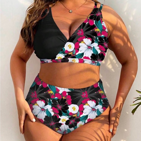 Bathing Suit - Picture 1 of 6